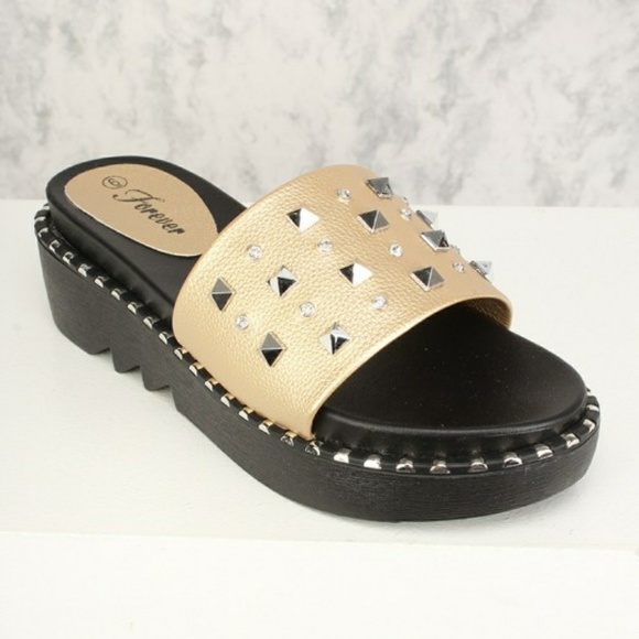 Shoes - Picture 2 of 3